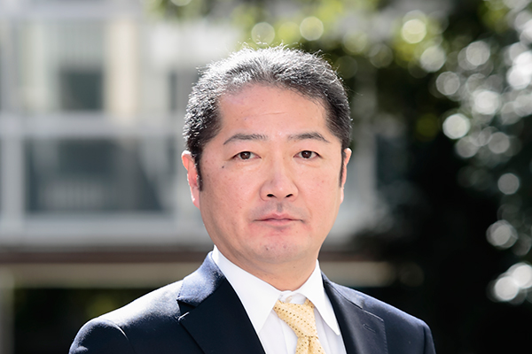 経営学部長 原 俊雄
